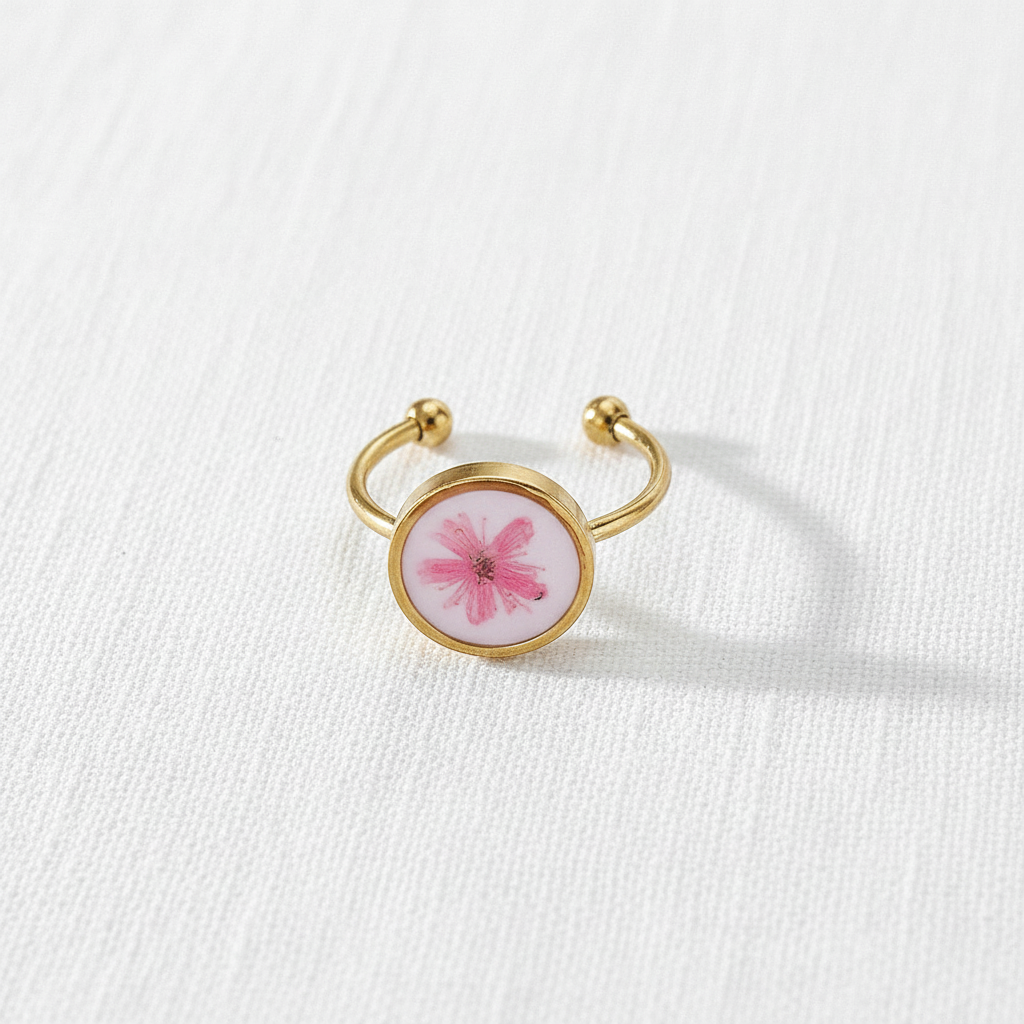 Adjustable Preserved Botanical Ring
