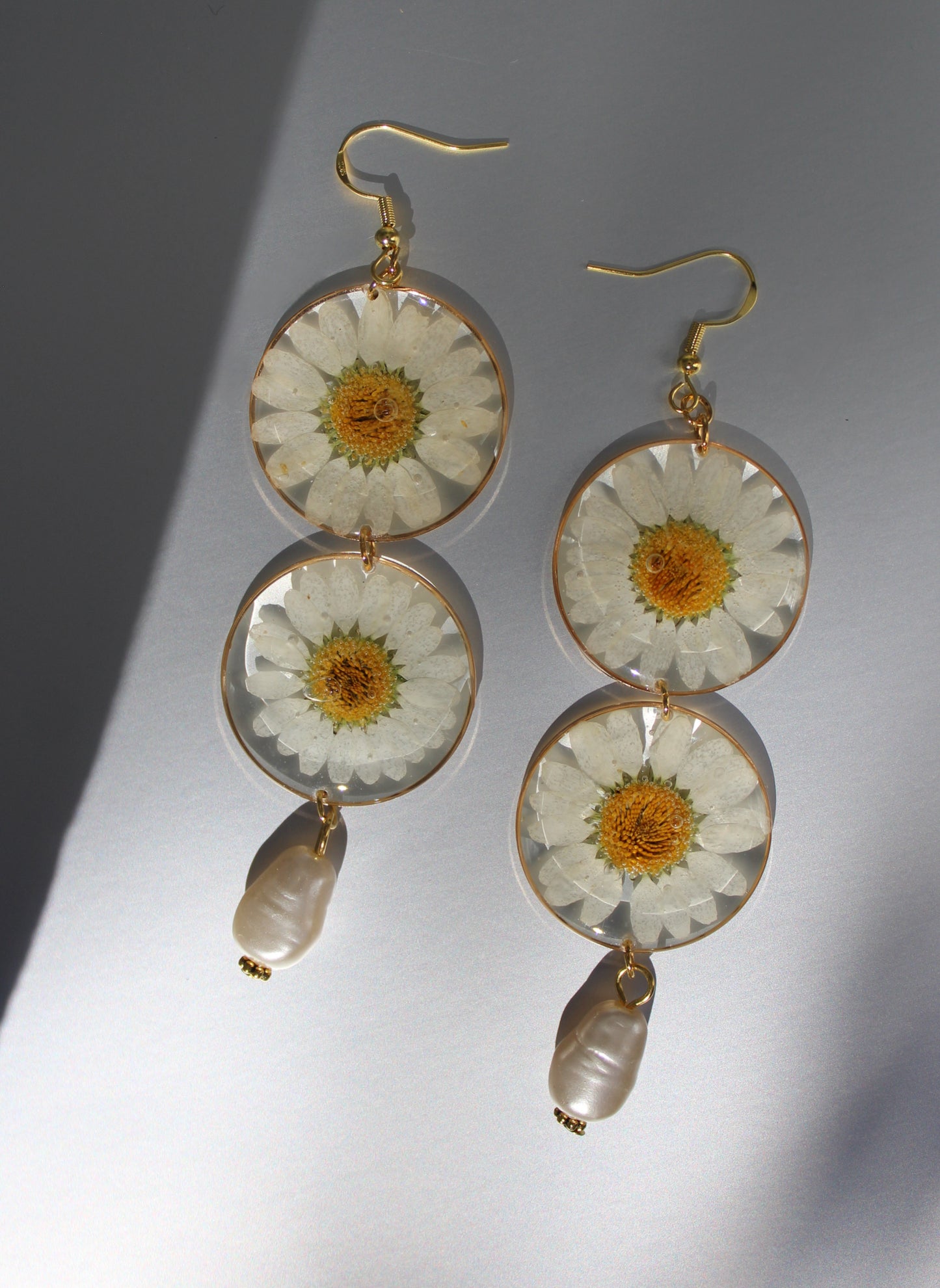 Daisy Pearl Drops