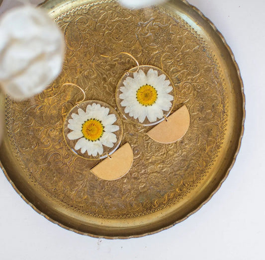 Gold Daisy Earrings