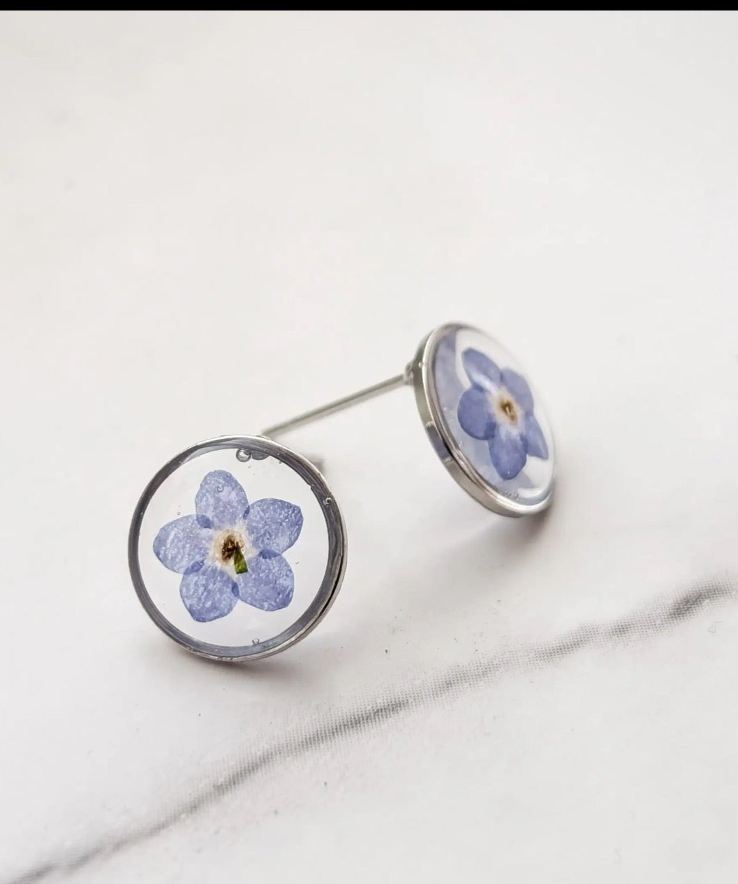 Forget-Me-Not Circle Stud Earrings