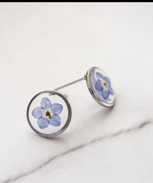 Forget-Me-Not Circle Stud Earrings