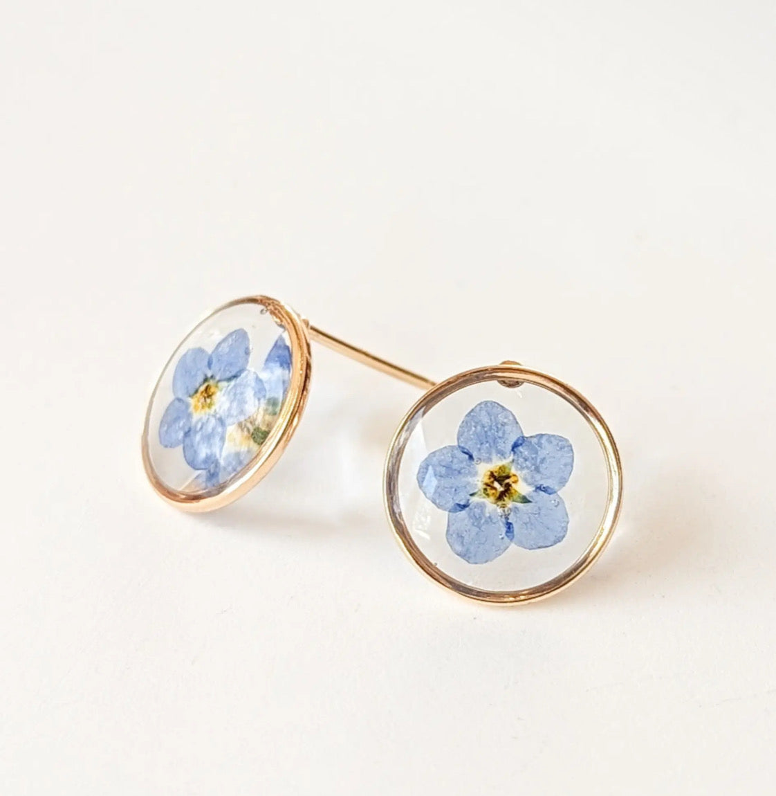 Forget-Me-Not Circle Stud Earrings