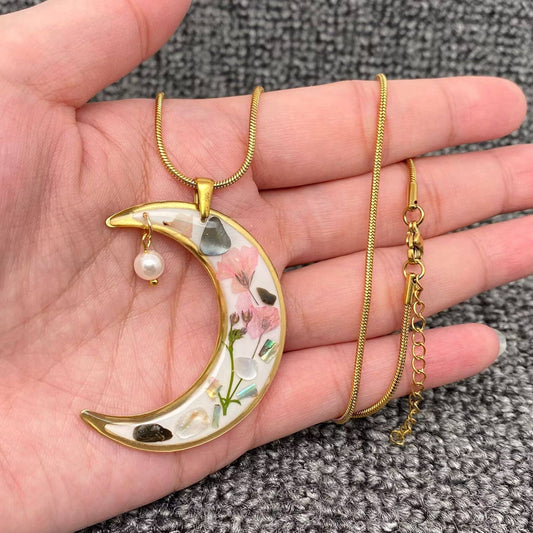 Dried Flower & Shell Moon 18K Golden Necklace